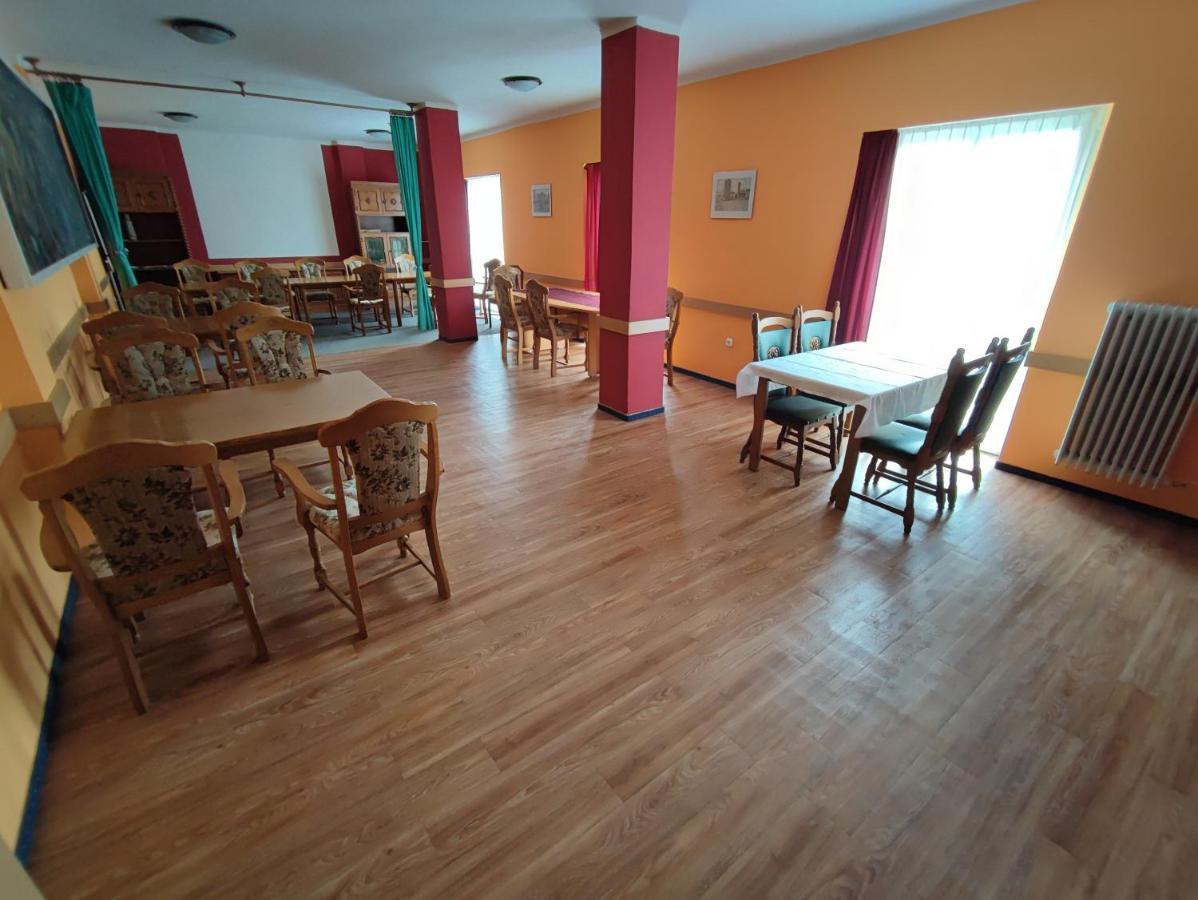 Hotel Beke Sziget Komló מראה חיצוני תמונה