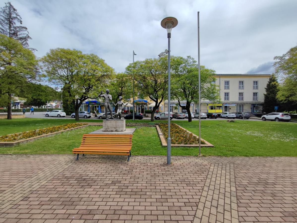 Hotel Beke Sziget Komló מראה חיצוני תמונה