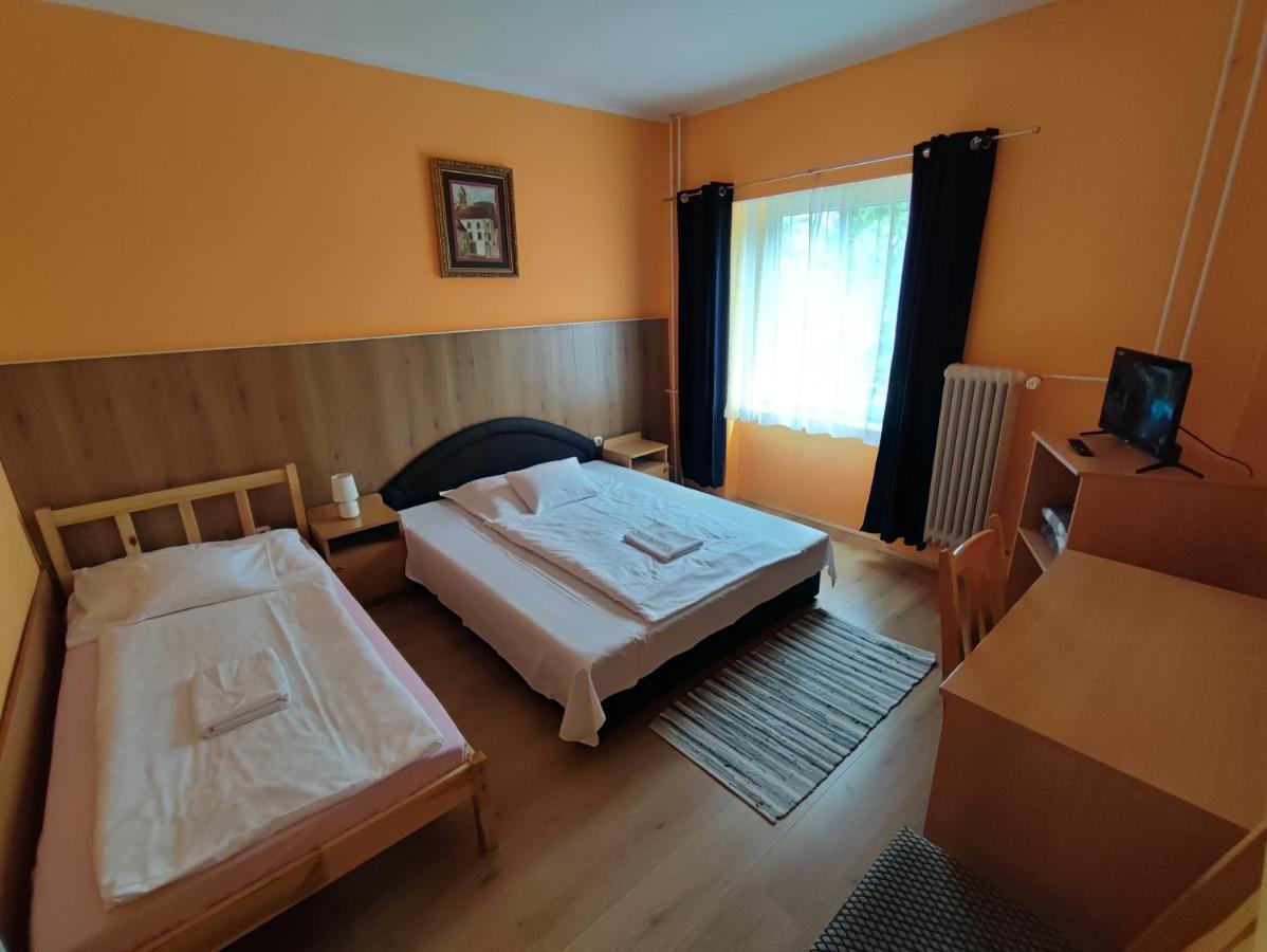 Hotel Beke Sziget Komló מראה חיצוני תמונה