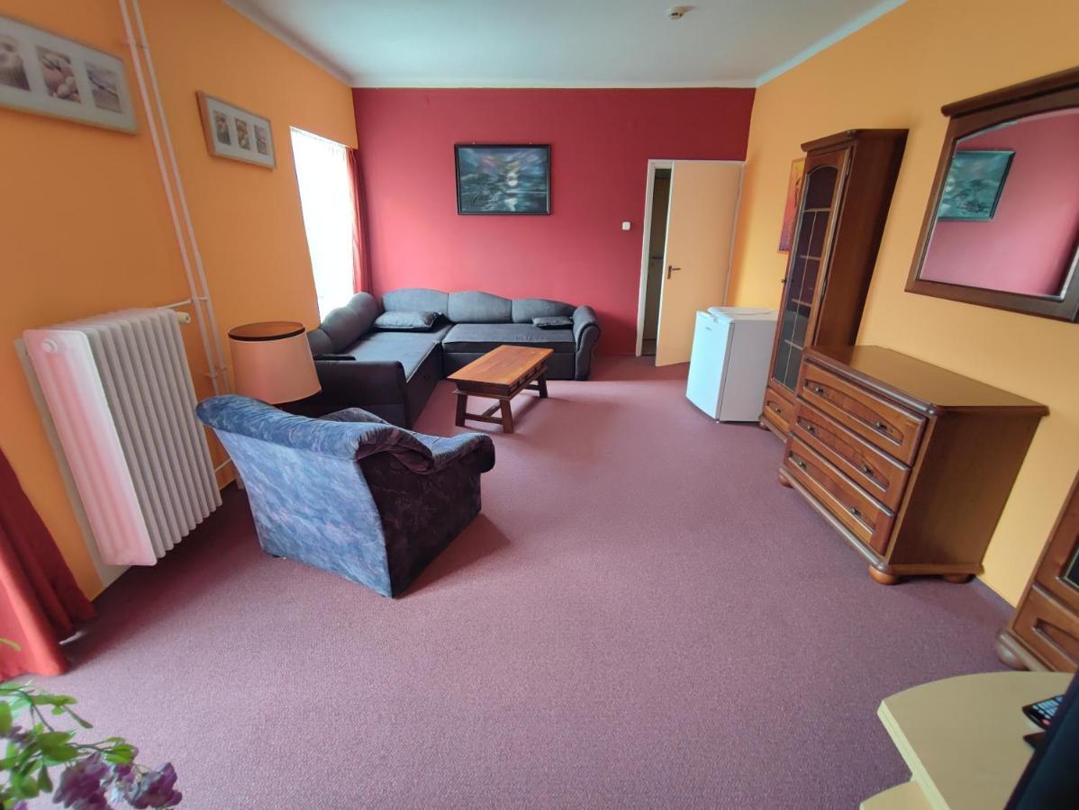 Hotel Beke Sziget Komló מראה חיצוני תמונה
