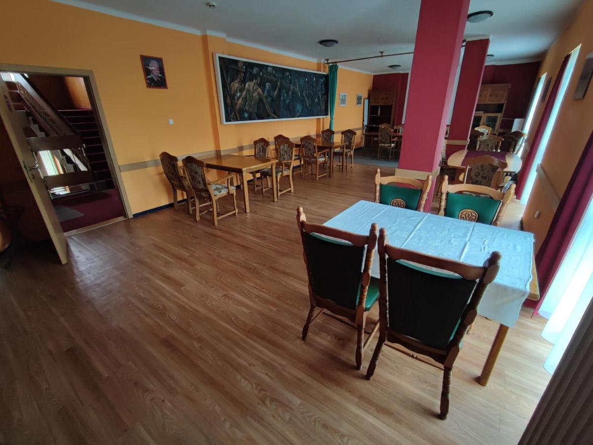 Hotel Beke Sziget Komló מראה חיצוני תמונה