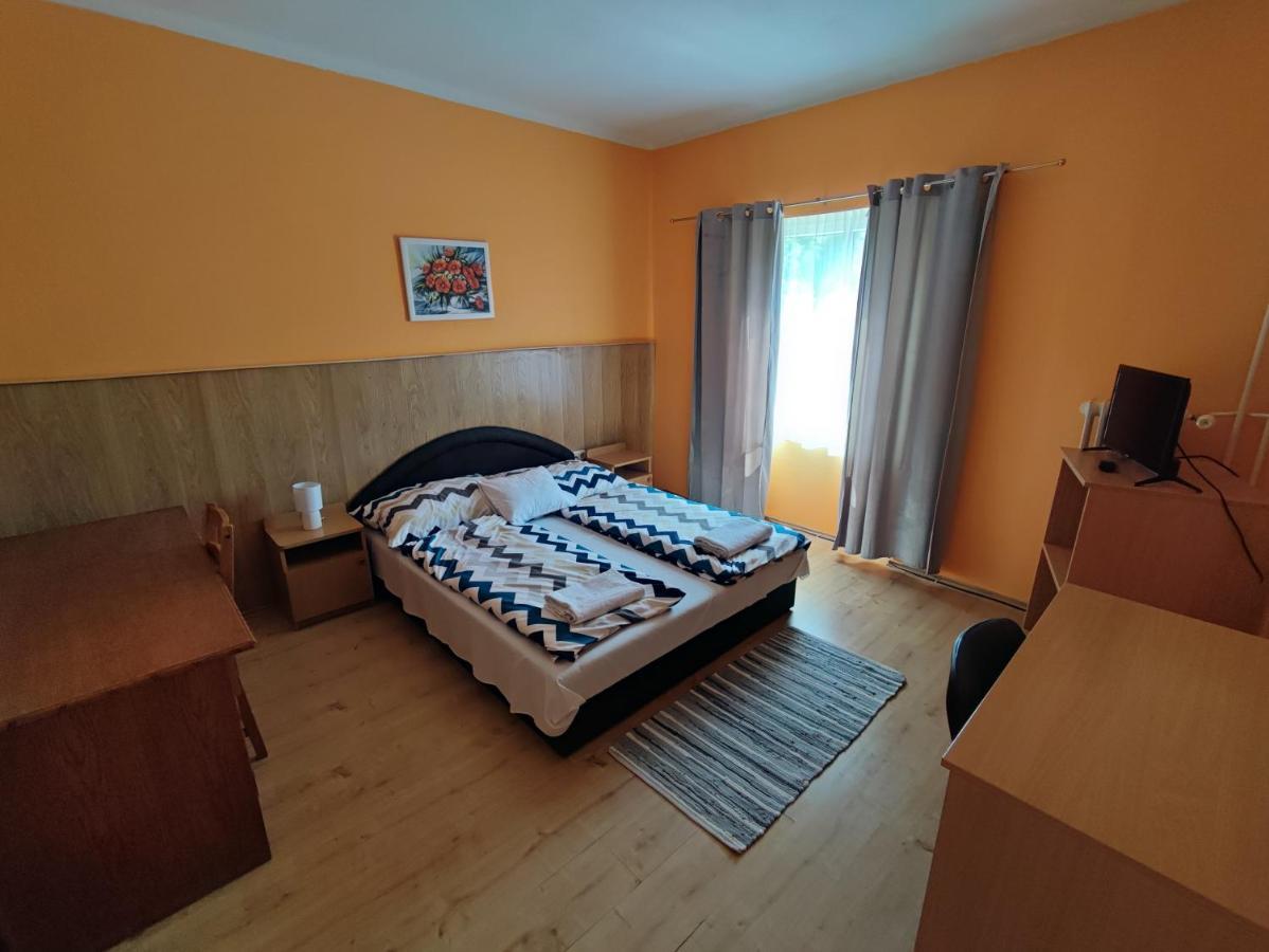 Hotel Beke Sziget Komló מראה חיצוני תמונה