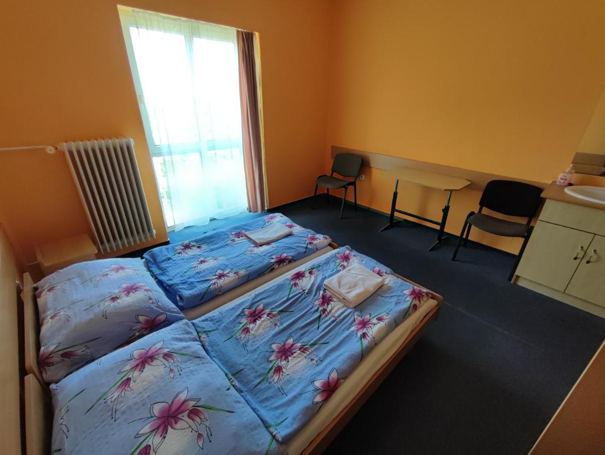 Hotel Beke Sziget Komló מראה חיצוני תמונה