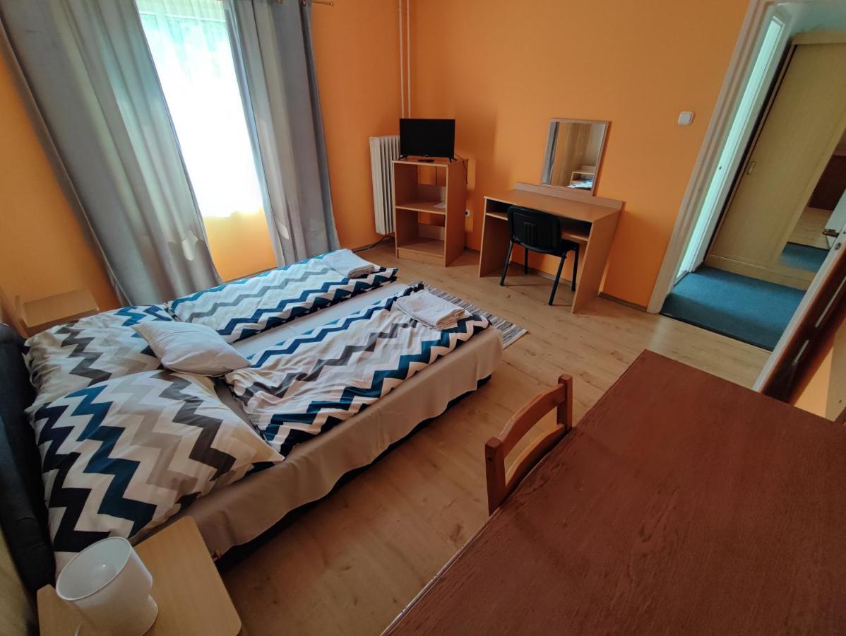Hotel Beke Sziget Komló מראה חיצוני תמונה